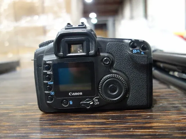 Camera canon + statief - afbeelding 5 van  8