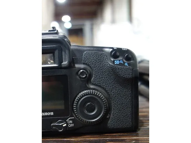 Camera canon + statief - afbeelding 6 van  8