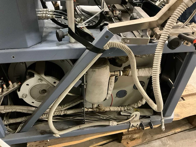 Camptel 36.v industriële strijkmachine - afbeelding 6 van  10