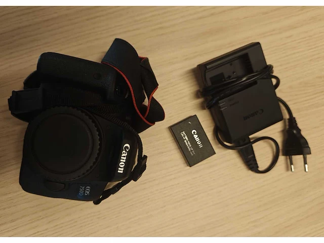 Canon eos 750d incl tamron lens - afbeelding 2 van  7