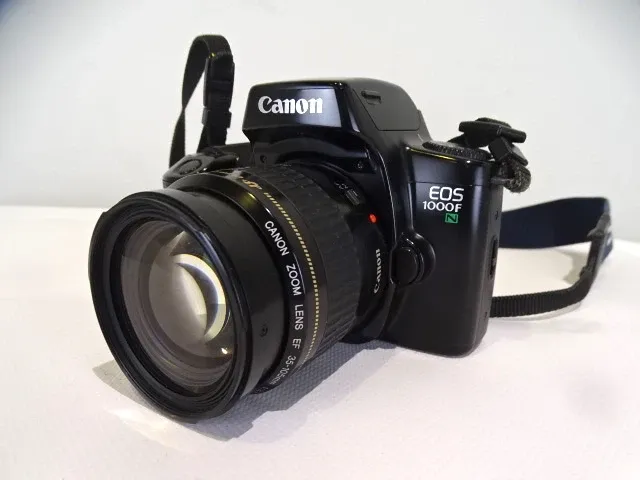 Canon eos analoog fototoestel - afbeelding 1 van  4