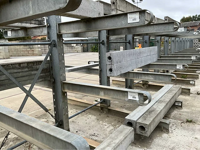 Cantilever racking - 24m - afbeelding 7 van  32