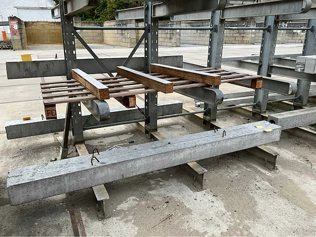 Cantilever racking - 24m - afbeelding 11 van  32