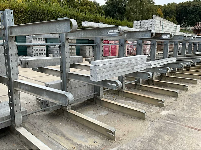 Cantilever racking - 24m - afbeelding 20 van  32