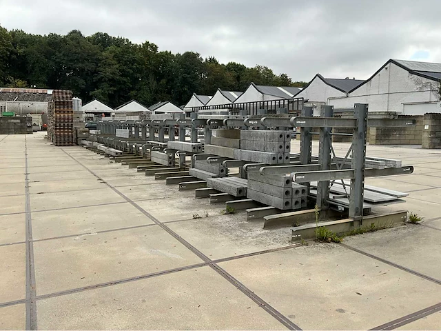 Cantilever racking - 24m - afbeelding 12 van  32