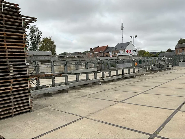 Cantilever racking - 24m - afbeelding 29 van  32
