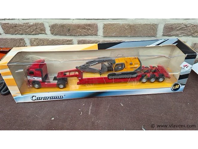 Cararama 1/50 modeltruck - afbeelding 1 van  4