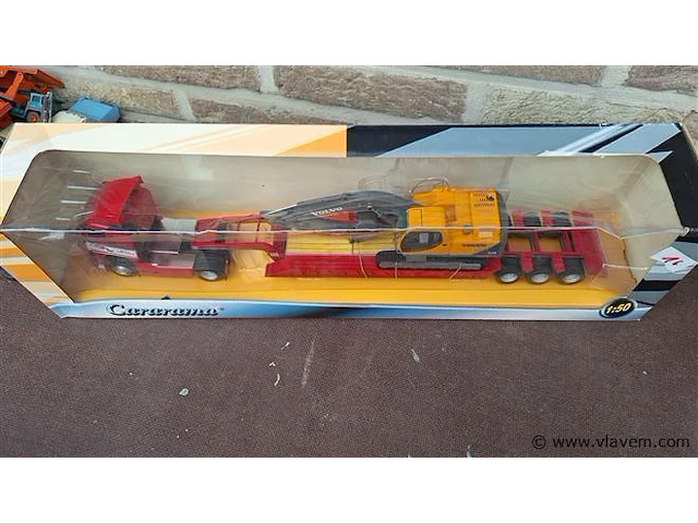 Cararama 1/50 modeltruck - afbeelding 2 van  4