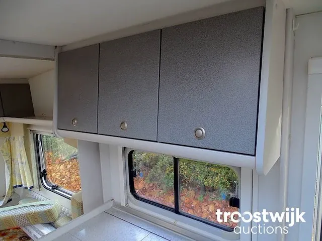 Caravan bürnstner 4223 tn ventana avantgarde - afbeelding 37 van  55