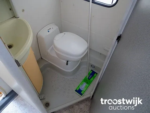 Caravan bürnstner 4223 tn ventana avantgarde - afbeelding 44 van  55