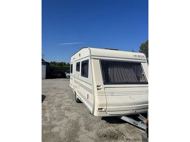 Caravan - afbeelding 1 van  9