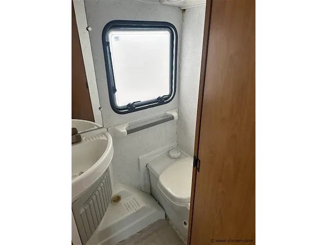 Caravan - afbeelding 7 van  9