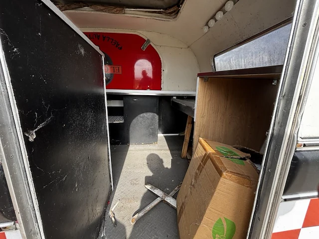Caravan - afbeelding 7 van  10