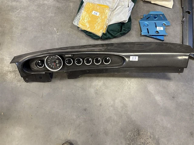 Carbon dashboard met metertjes 944 - afbeelding 1 van  6