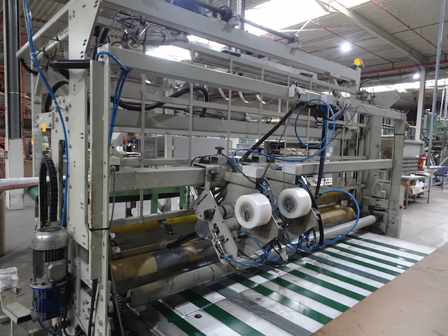 Carpet conveyor with automatic tape winder - afbeelding 2 van  7