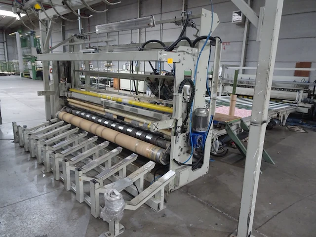 Carpet conveyor with automatic tape winder - afbeelding 3 van  7