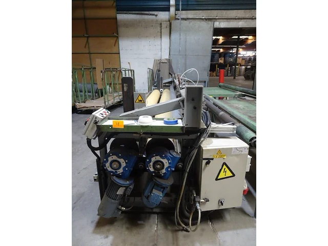 Carpet rolling machine with guiding - afbeelding 2 van  4