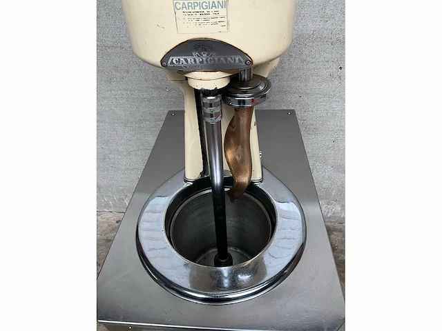 Carpigian ijsmachine - afbeelding 7 van  9