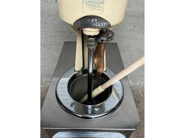 Carpigian ijsmachine - afbeelding 9 van  9