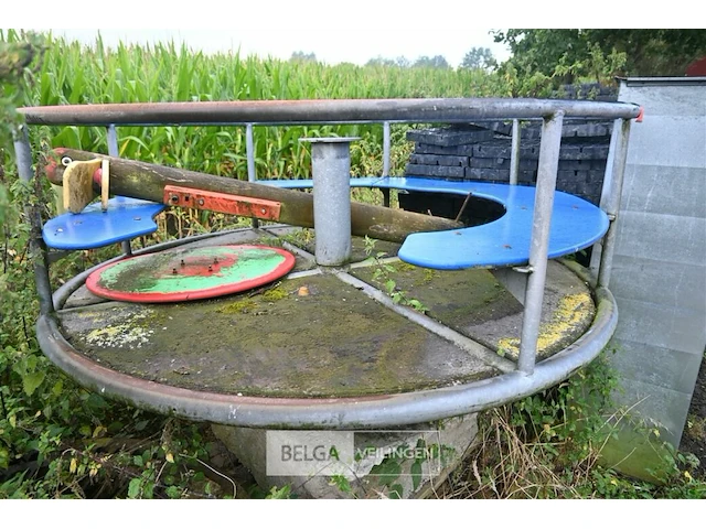Carrousel speeltuin - afbeelding 4 van  6