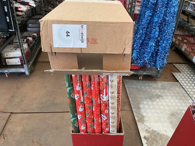 Carta natale. papier cadeauverpakking,kerst. (32x) - afbeelding 1 van  1