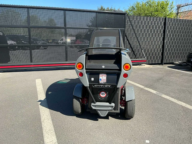 Carver r+ e-scooter - 2023 - afbeelding 13 van  16