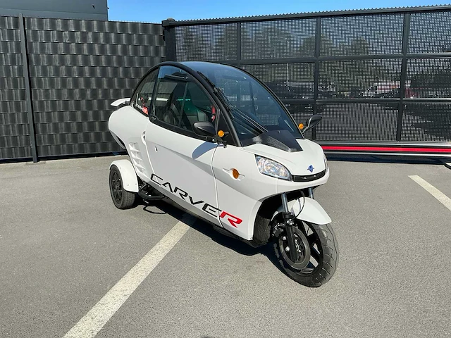 Carver r+ e-scooter - 2023 - afbeelding 8 van  14