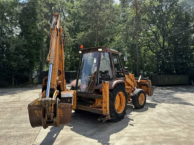 Case 580k graaflaadmachine - afbeelding 19 van  25
