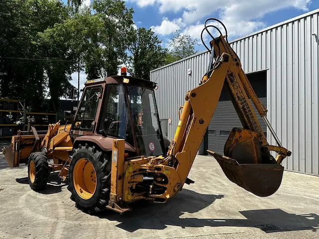 Case 580k graaflaadmachine - afbeelding 20 van  25