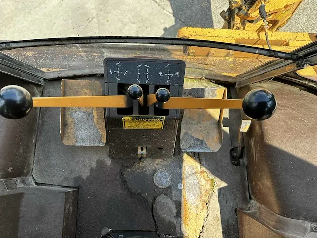 Case 580k graaflaadmachine - afbeelding 22 van  25