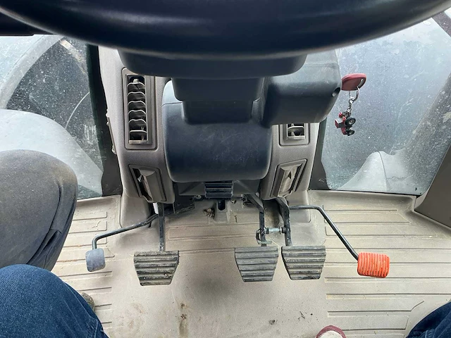Case ih optum 300 cvx vierwielaangedreven landbouwtractor - afbeelding 26 van  48