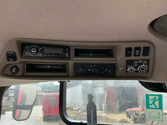 Case ih optum 300 cvx vierwielaangedreven landbouwtractor - afbeelding 27 van  48