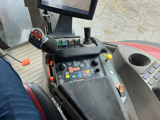 Case ih optum 300 cvx vierwielaangedreven landbouwtractor - afbeelding 29 van  48