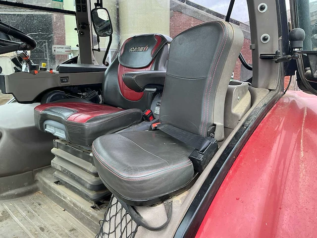 Case ih optum 300 cvx vierwielaangedreven landbouwtractor - afbeelding 35 van  48