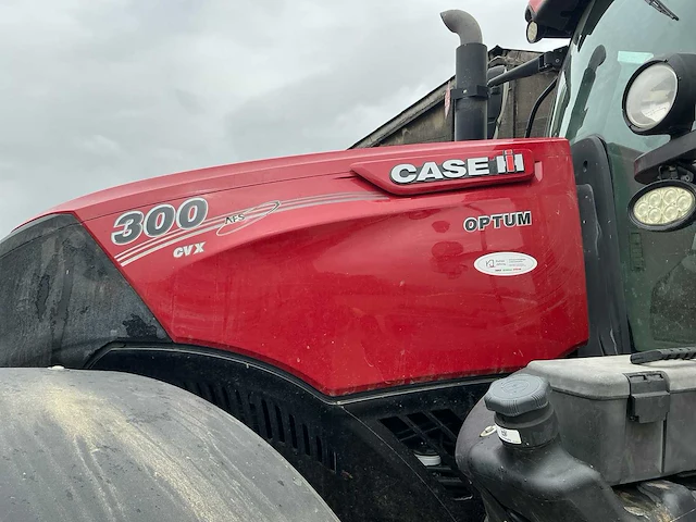 Case ih optum 300 cvx vierwielaangedreven landbouwtractor - afbeelding 36 van  48