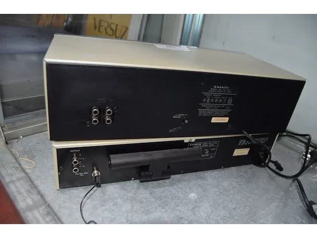 Casettespeler sanyo rd220 , tuner sanyo jt220l - afbeelding 6 van  9