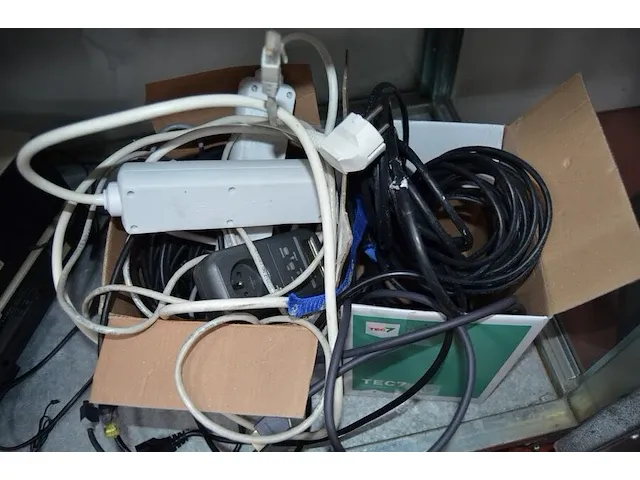 Casettespeler sanyo rd220 , tuner sanyo jt220l - afbeelding 9 van  9