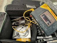 Cassettespeler met casetten - afbeelding 2 van  3