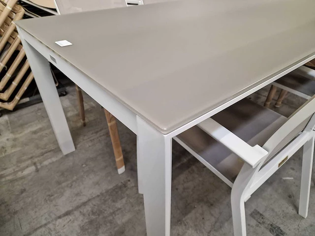 Castle-line alu tuintafel carlo wit mat 220 x 100cm taupe - afbeelding 3 van  4