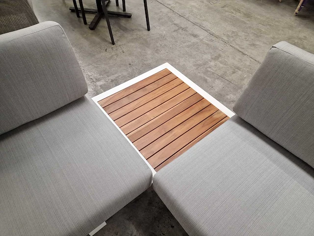 Castle-line donya hoeklounge wit met teak zijtafels - afbeelding 6 van  7