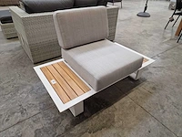 Castle-line donya lounge clubzetel wit met teak zijtafels