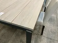 Castle-line tuintafel alu 220 x 100cm iroko - brede planken - afbeelding 2 van  3