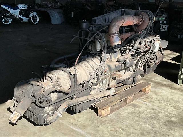 Cat 3306di dieselmotor met versnellingsbak 3 stuks - afbeelding 1 van  18
