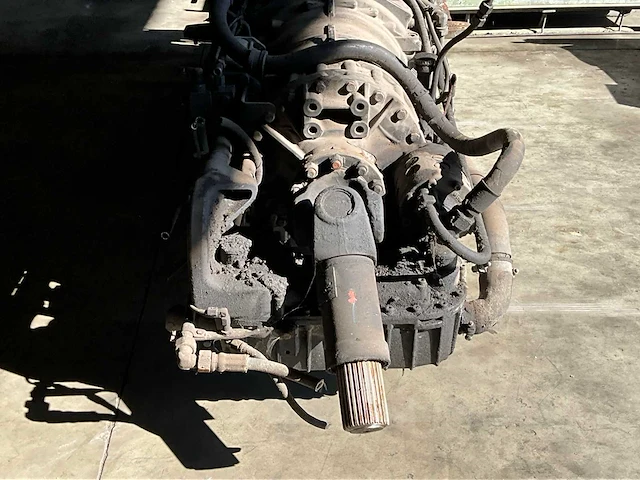 Cat 3306di dieselmotor met versnellingsbak 3 stuks - afbeelding 11 van  18