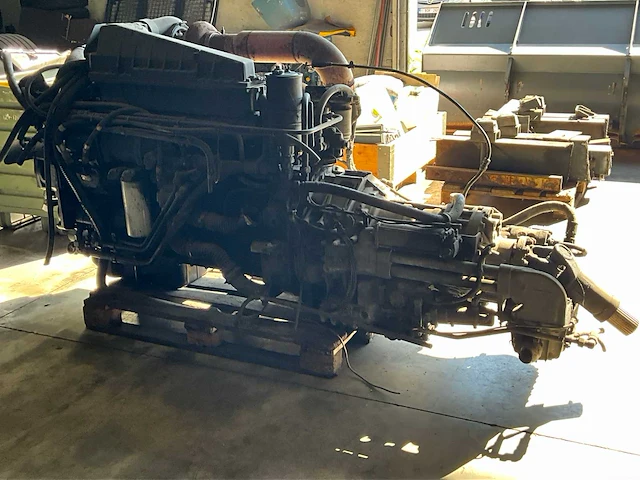 Cat 3306di dieselmotor met versnellingsbak 3 stuks - afbeelding 12 van  18