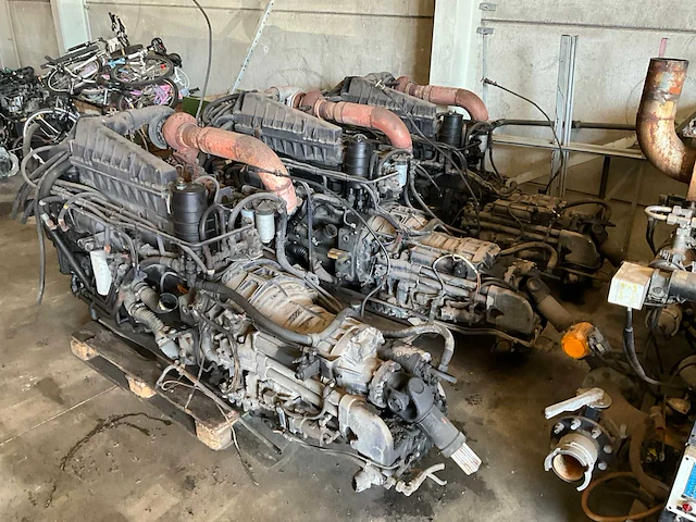 Cat 3306di dieselmotor met versnellingsbak 3 stuks - afbeelding 18 van  18
