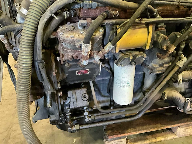 Cat 3306di dieselmotor met versnellingsbak - afbeelding 3 van  17