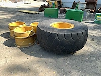 Cat 924 wielset banden, wielen & velgen - afbeelding 1 van  13