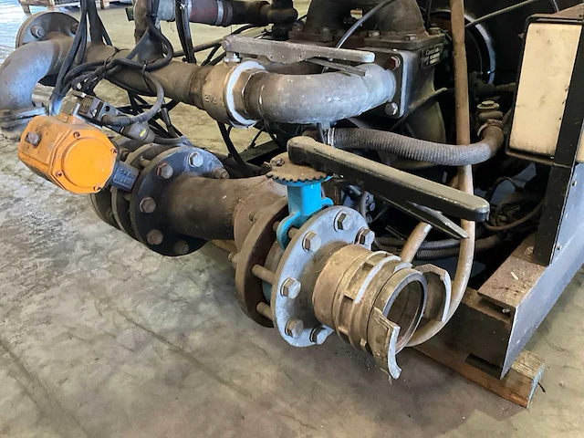 Cat dieselmotor 4 cil 165hp inclusief camiva waterpomp 1x - afbeelding 4 van  17