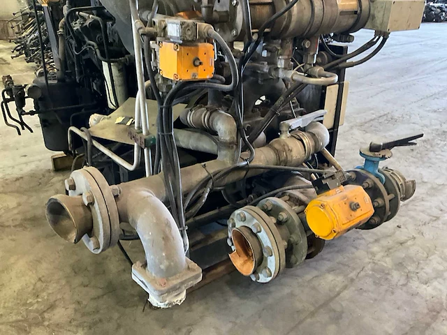 Cat dieselmotor 4 cil 165hp inclusief camiva waterpomp 1x - afbeelding 5 van  17
